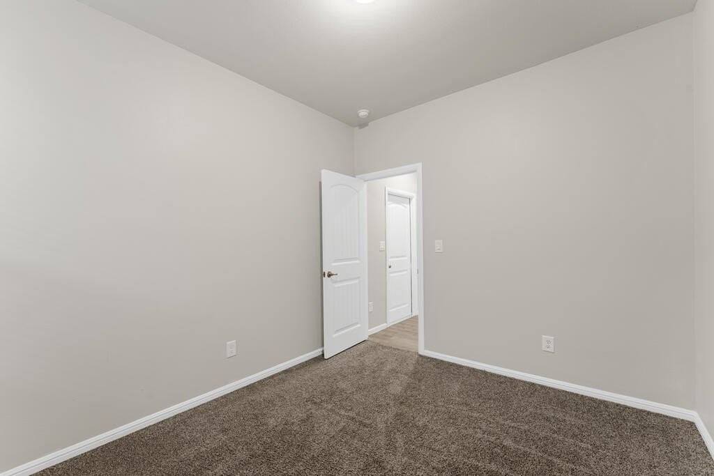 7405 Orion Rd - Photo 5 of 23