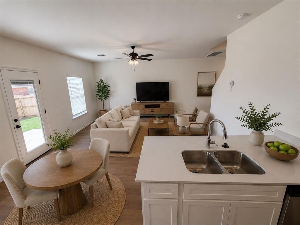 203 Mason Ct - Photo 6 of 45