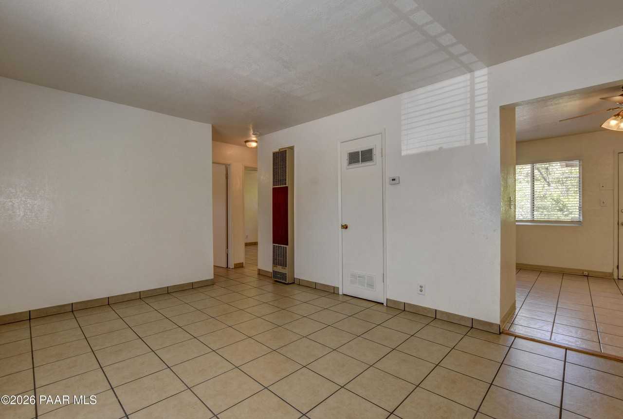 278 S Hardin St #C - Photo 5 of 14