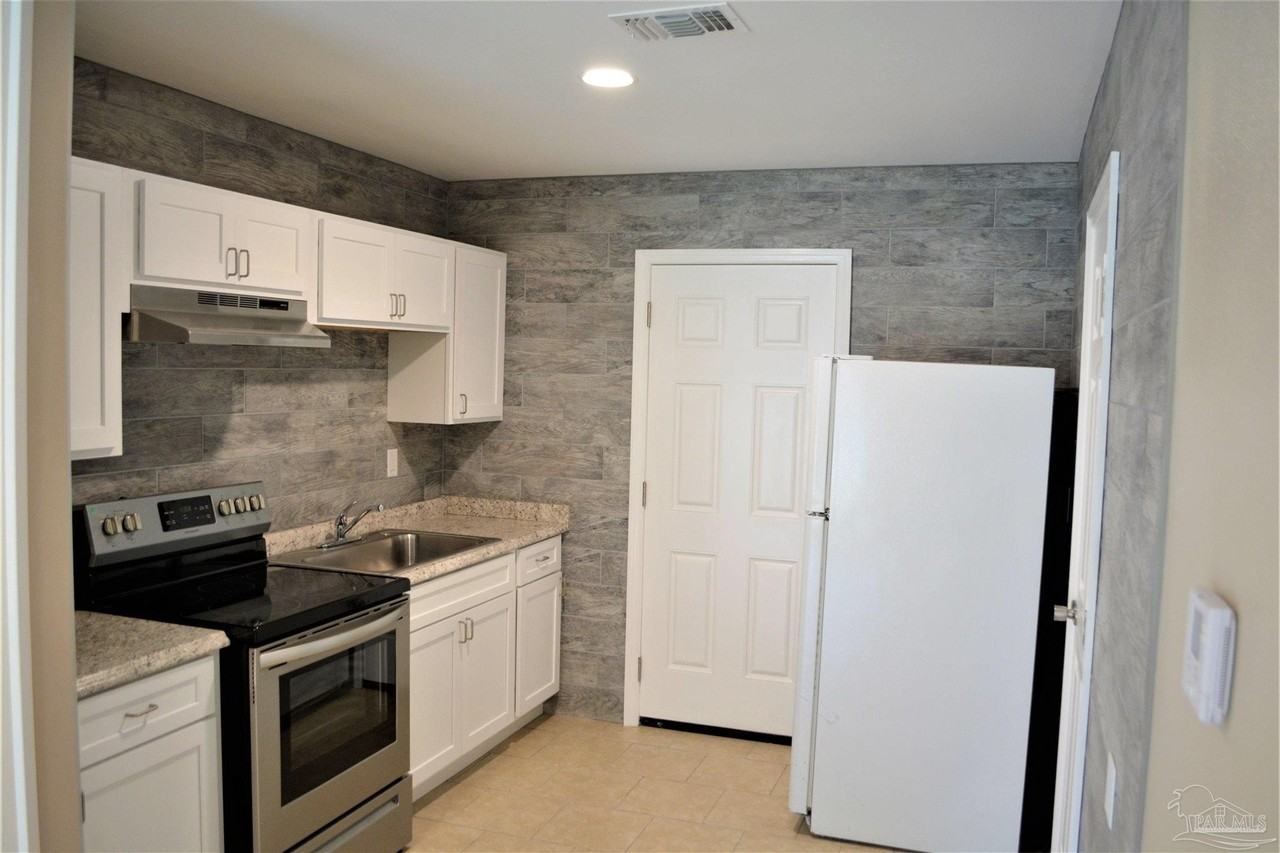 7145 Pearson Rd #B - Photo 2 of 5