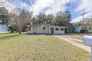 featured image of 925 S Madison Dr