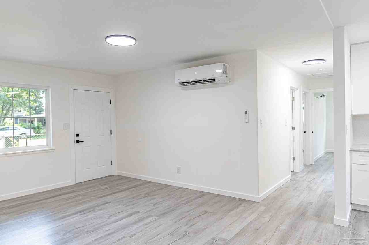 7106 Calumet Ct - Photo 3 of 31