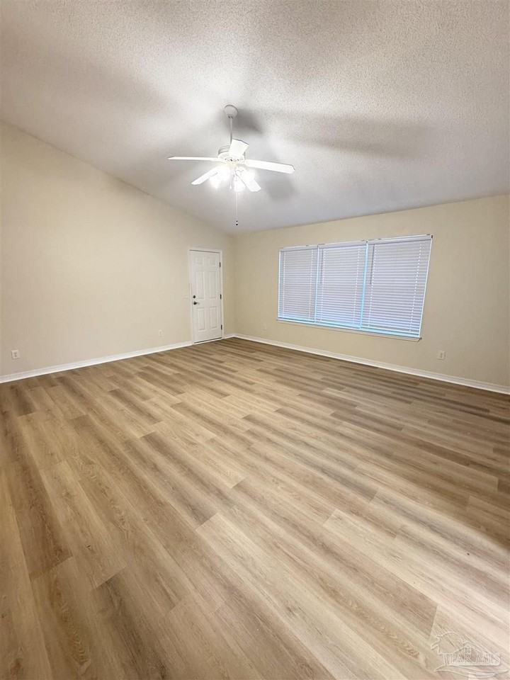 2419 Portobella Pl - Photo 4 of 27