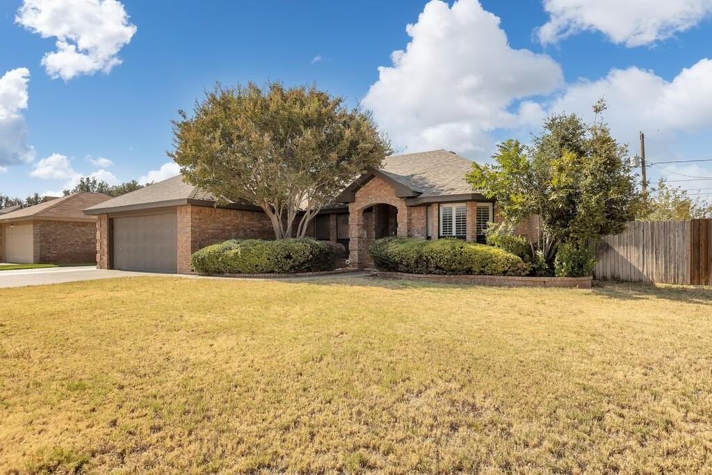 3609 Springmont Dr - Photo 2 of 24