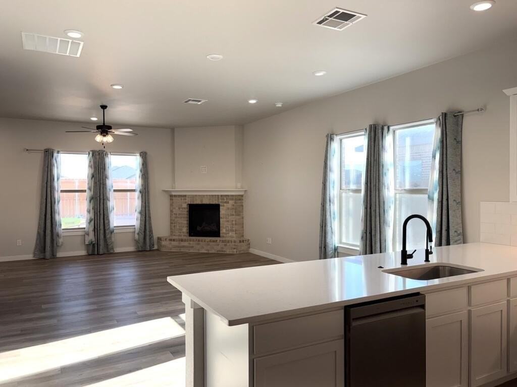 2510 Blazing Saddle Blvd - Photo 5 of 21