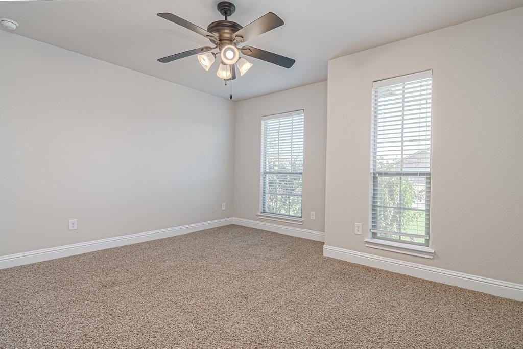 5914 Wagner Dr - Photo 3 of 24