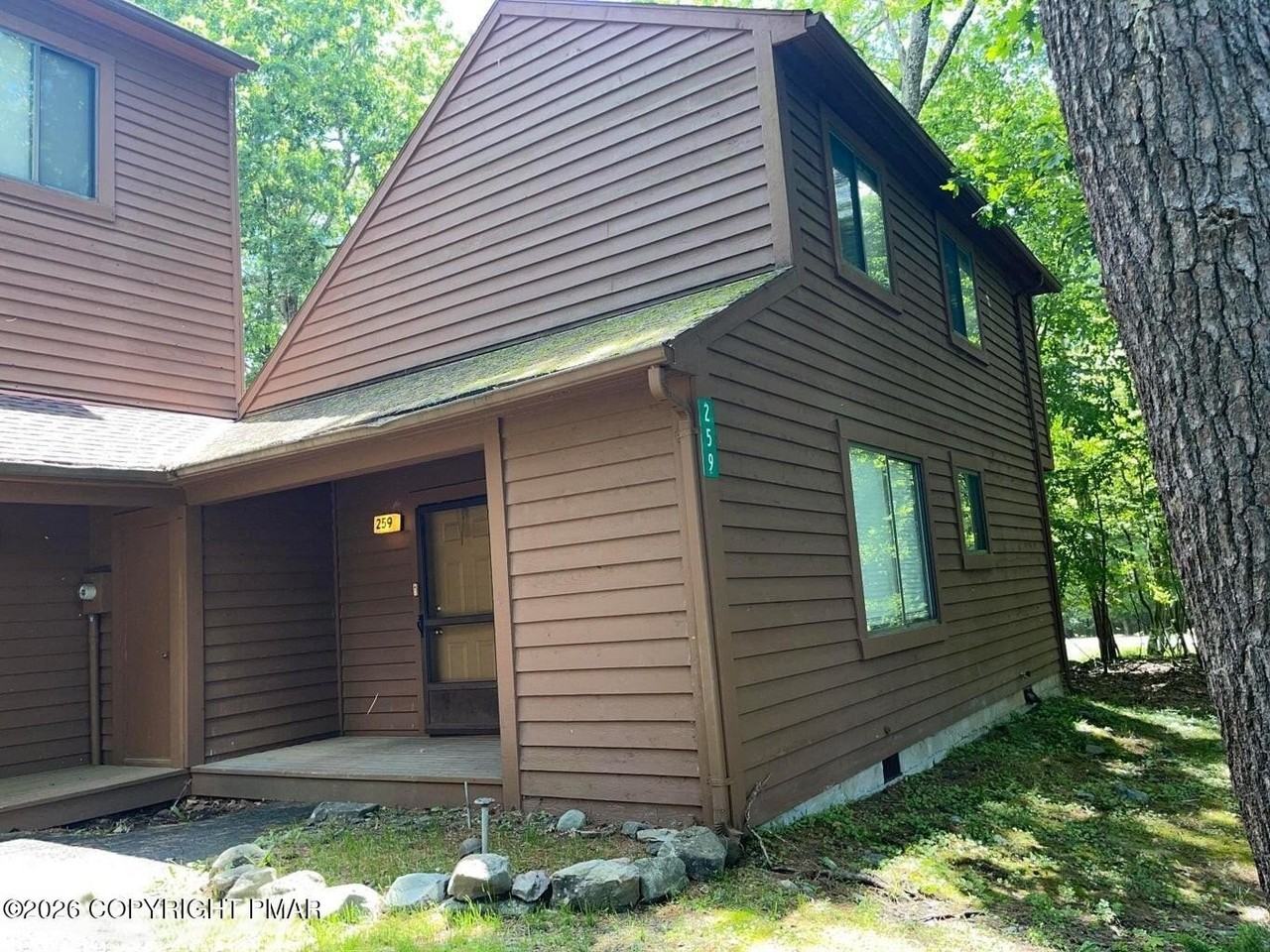 259 Bristol Way - Photo 3 of 20