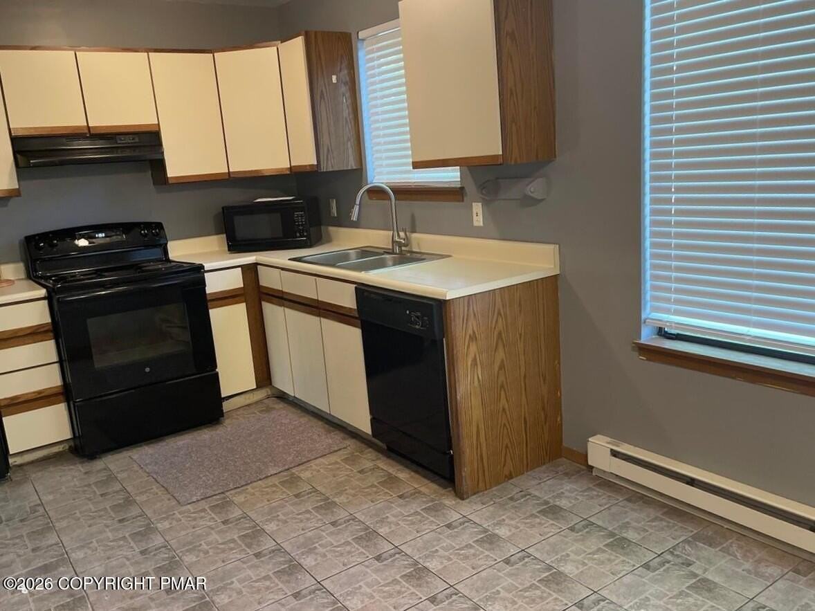 259 Bristol Way - Photo 4 of 20
