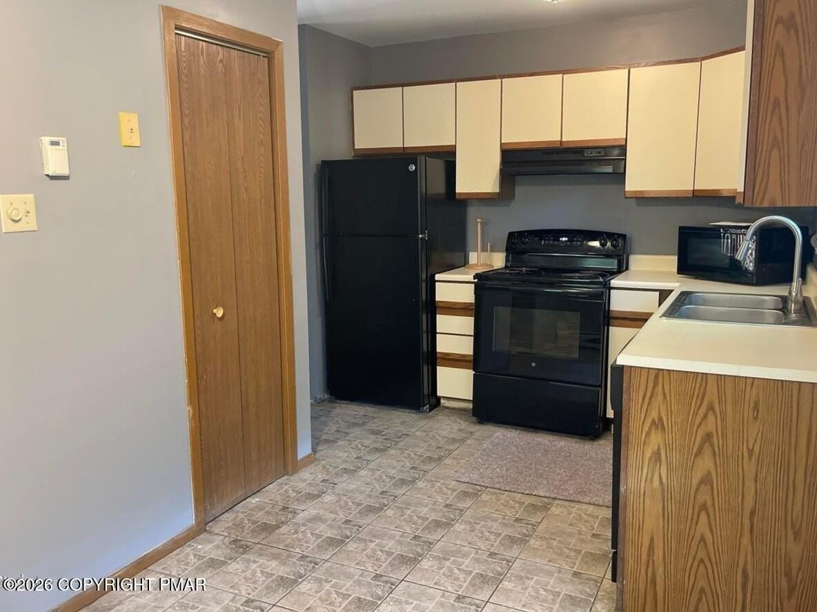 259 Bristol Way - Photo 7 of 20