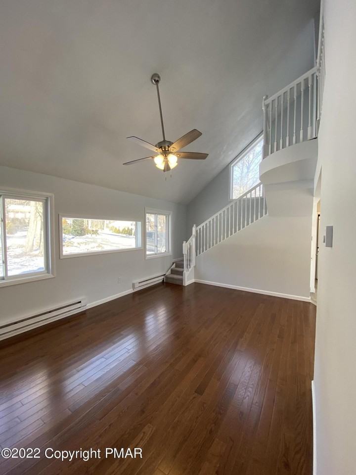 994 Country Place Dr - Photo 4 of 28