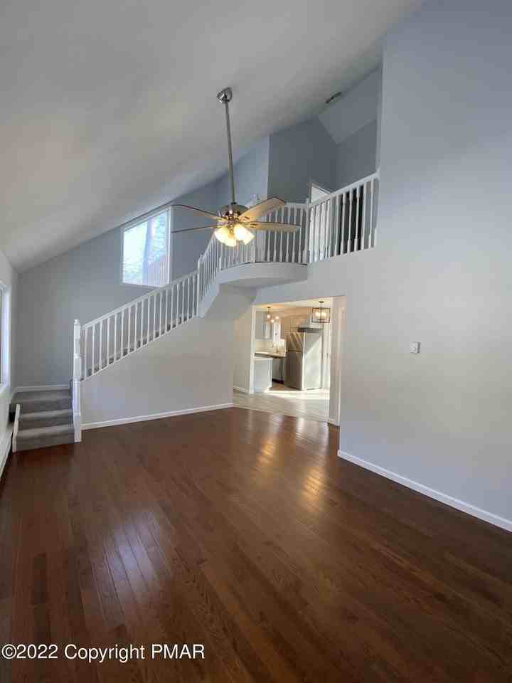 994 Country Place Dr - Photo 5 of 28