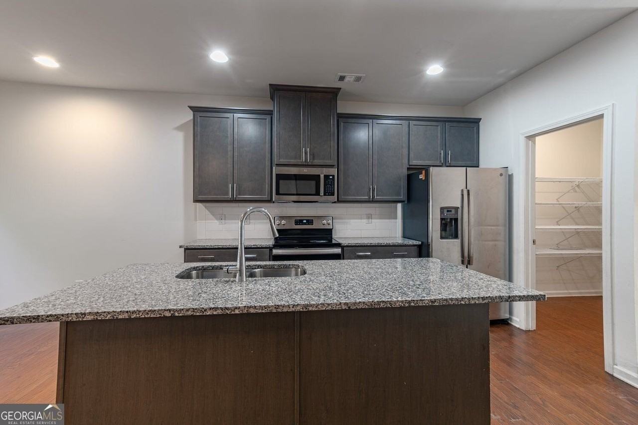 5272 Mill Way - Photo 7 of 33