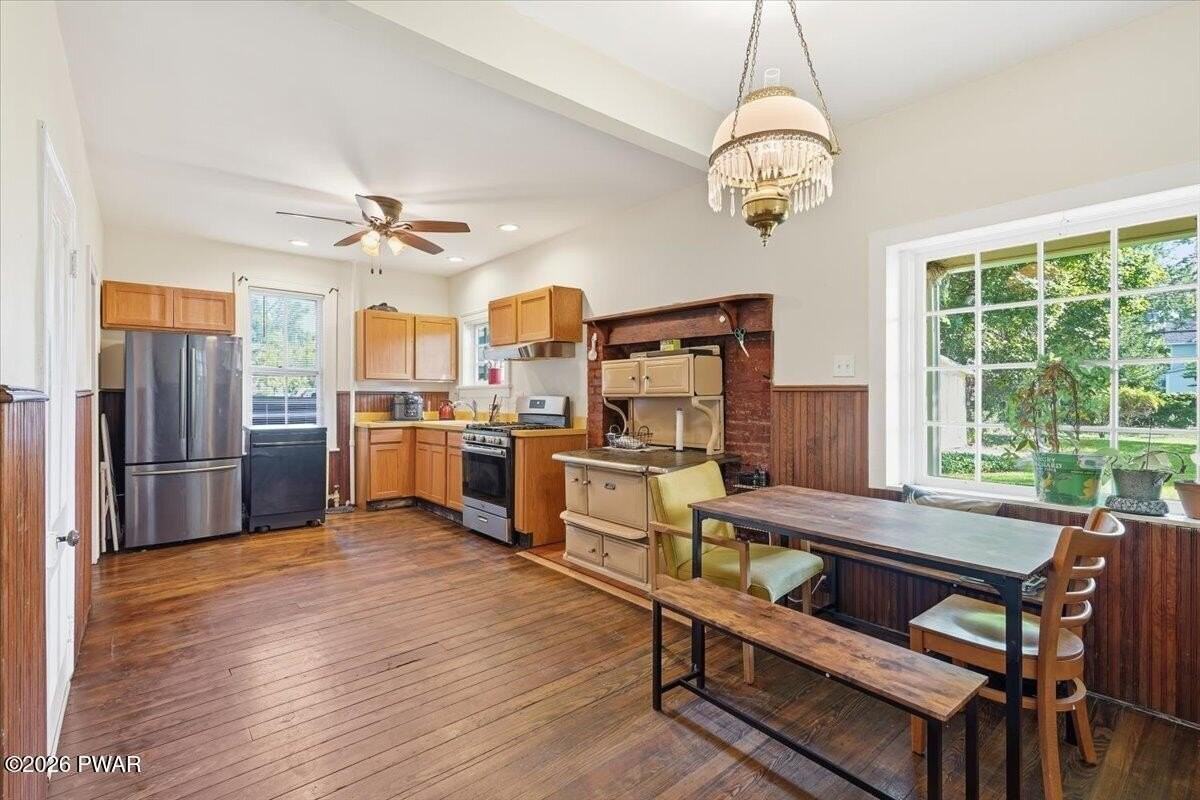 203 W Harford St - Photo 6 of 50