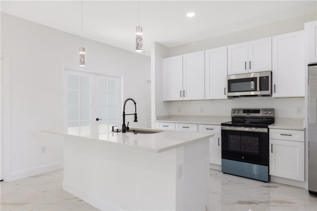 720 Sanford St Sw - Photo 4 of 36
