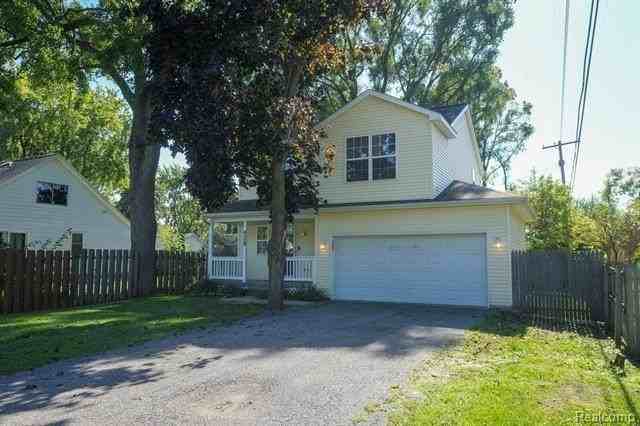 4529 Thirza Ct - Photo 3 of 37