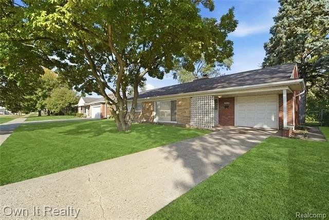 25440 W Warren St - Photo 2 of 26