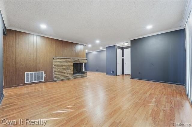 25440 W Warren St - Photo 6 of 26
