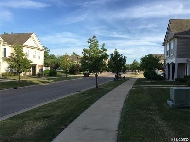 14104 Addington Dr - Photo 2 of 19