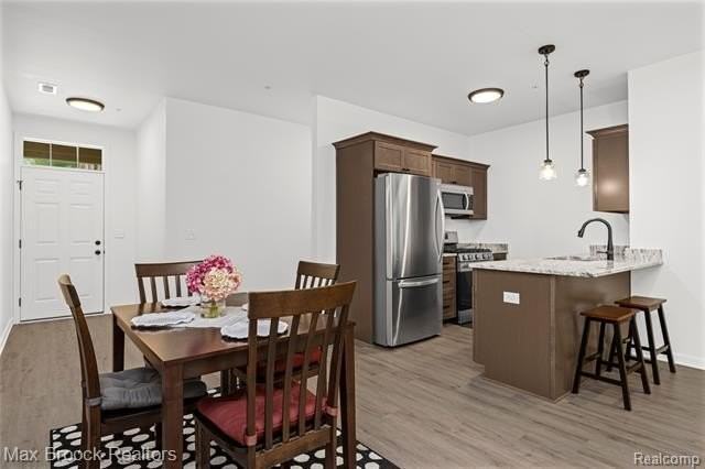 616 Pointe Dr - Photo 6 of 49