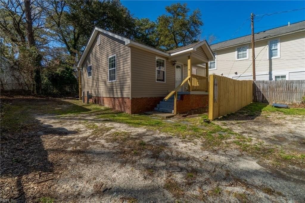 9533 11th Bay St #B - Photo 2 of 36