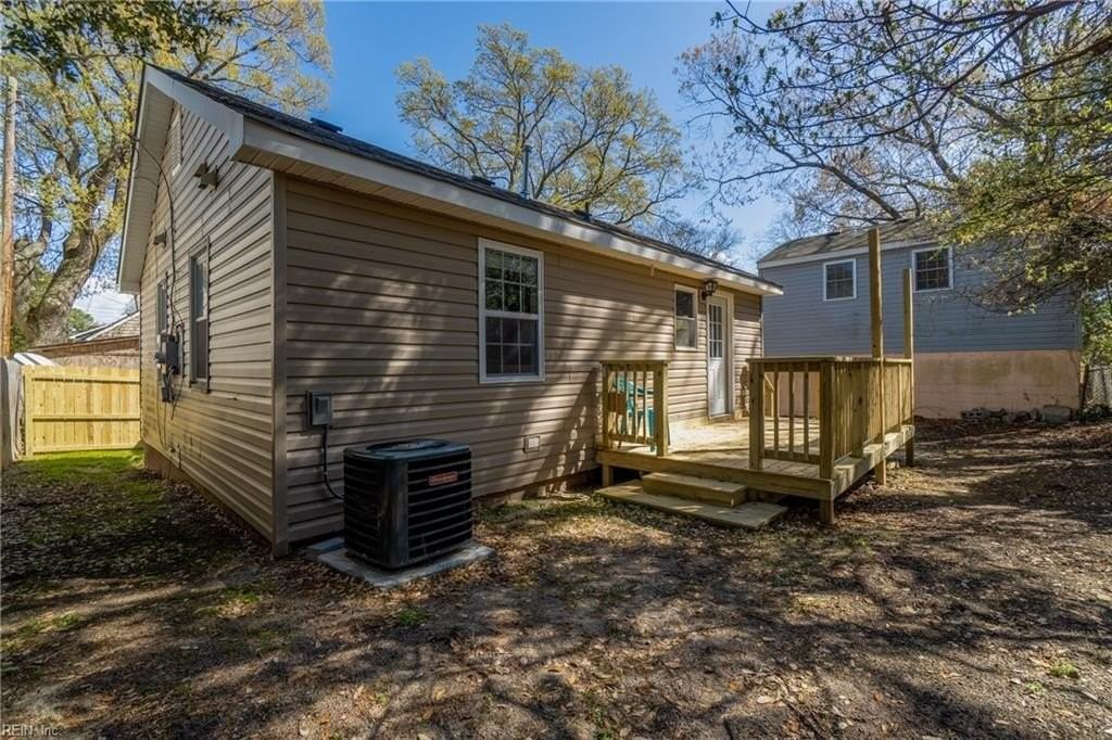 9533 11th Bay St #B - Photo 7 of 36