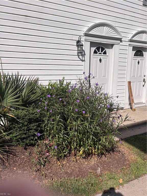 4422 Segovia Ct - Photo 2 of 18