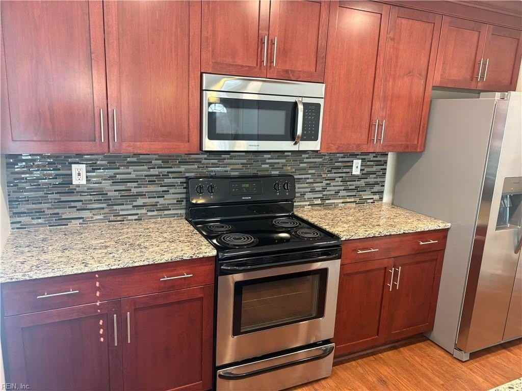 4422 Segovia Ct - Photo 4 of 18