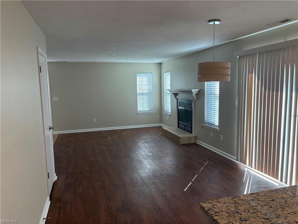 4422 Segovia Ct - Photo 5 of 18