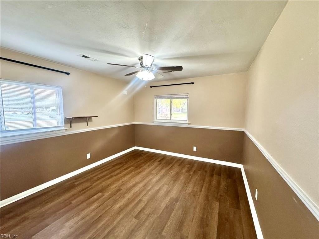 4713 Clintwood Dr - Photo 3 of 20