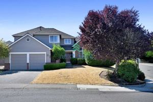 featured image of 1413 233rd Ave Ne