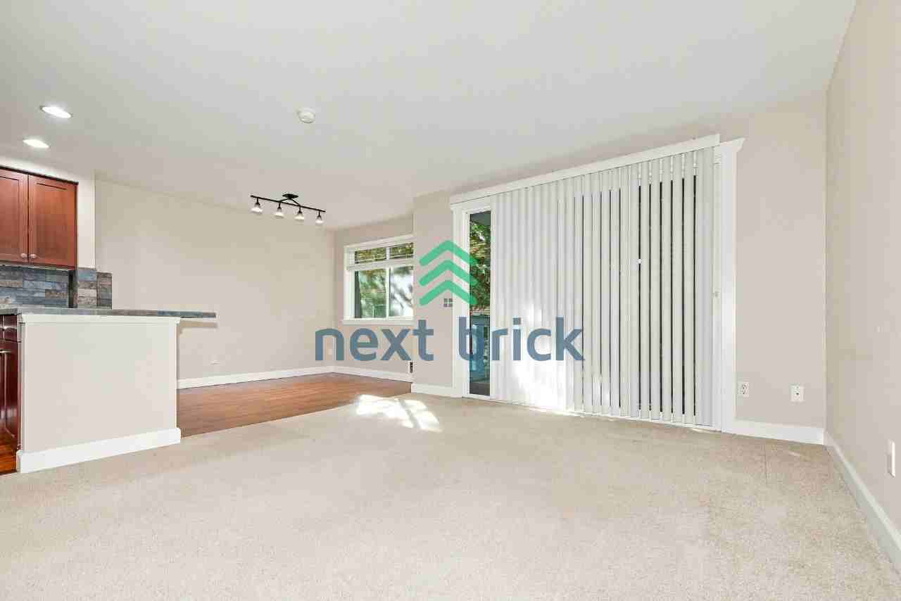 7217 Ne 175th St #202 - Photo 4 of 21