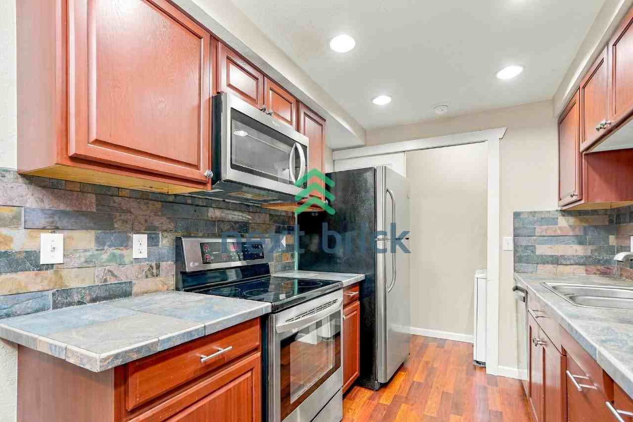 7217 Ne 175th St #202 - Photo 6 of 21