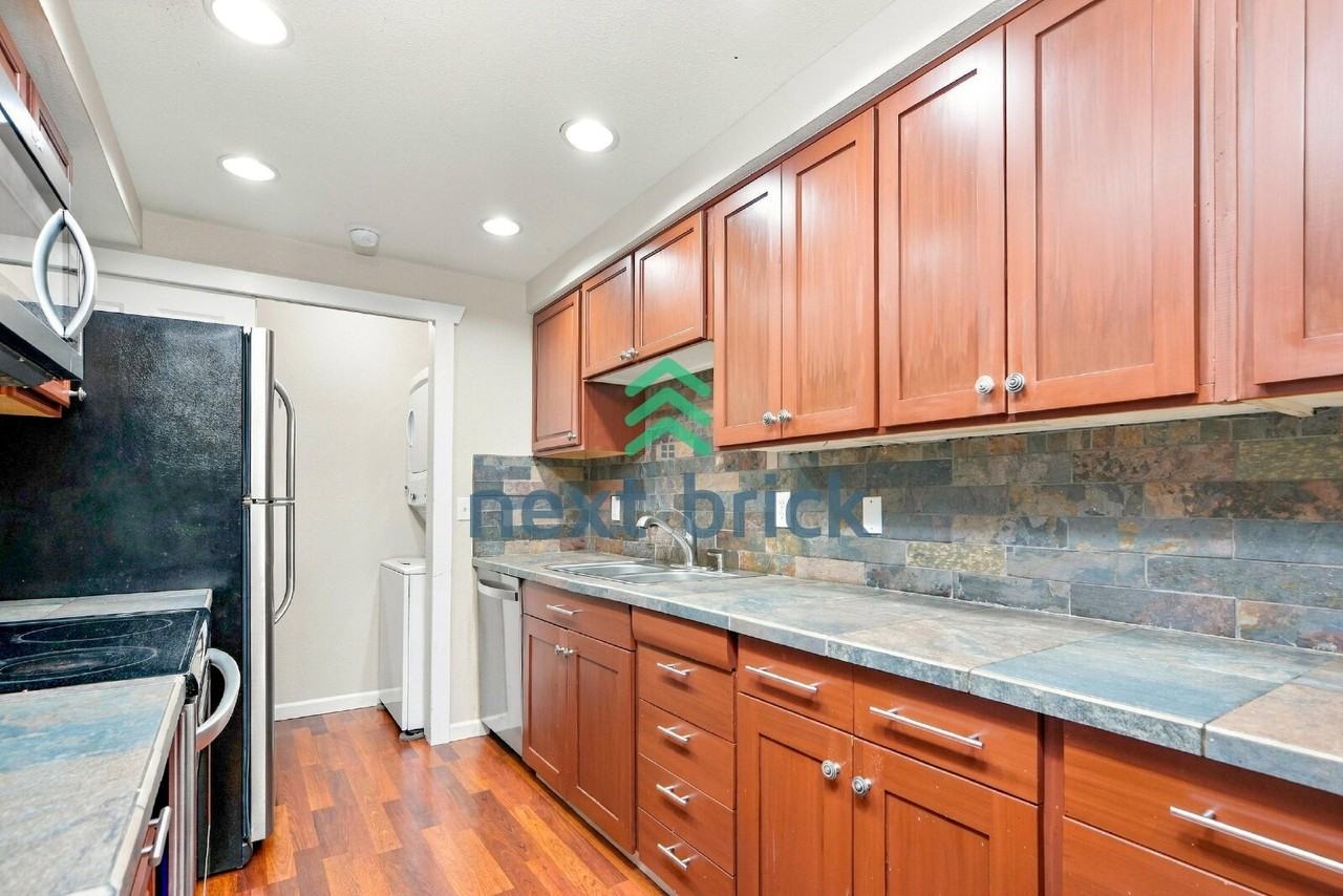 7217 Ne 175th St #202 - Photo 7 of 21