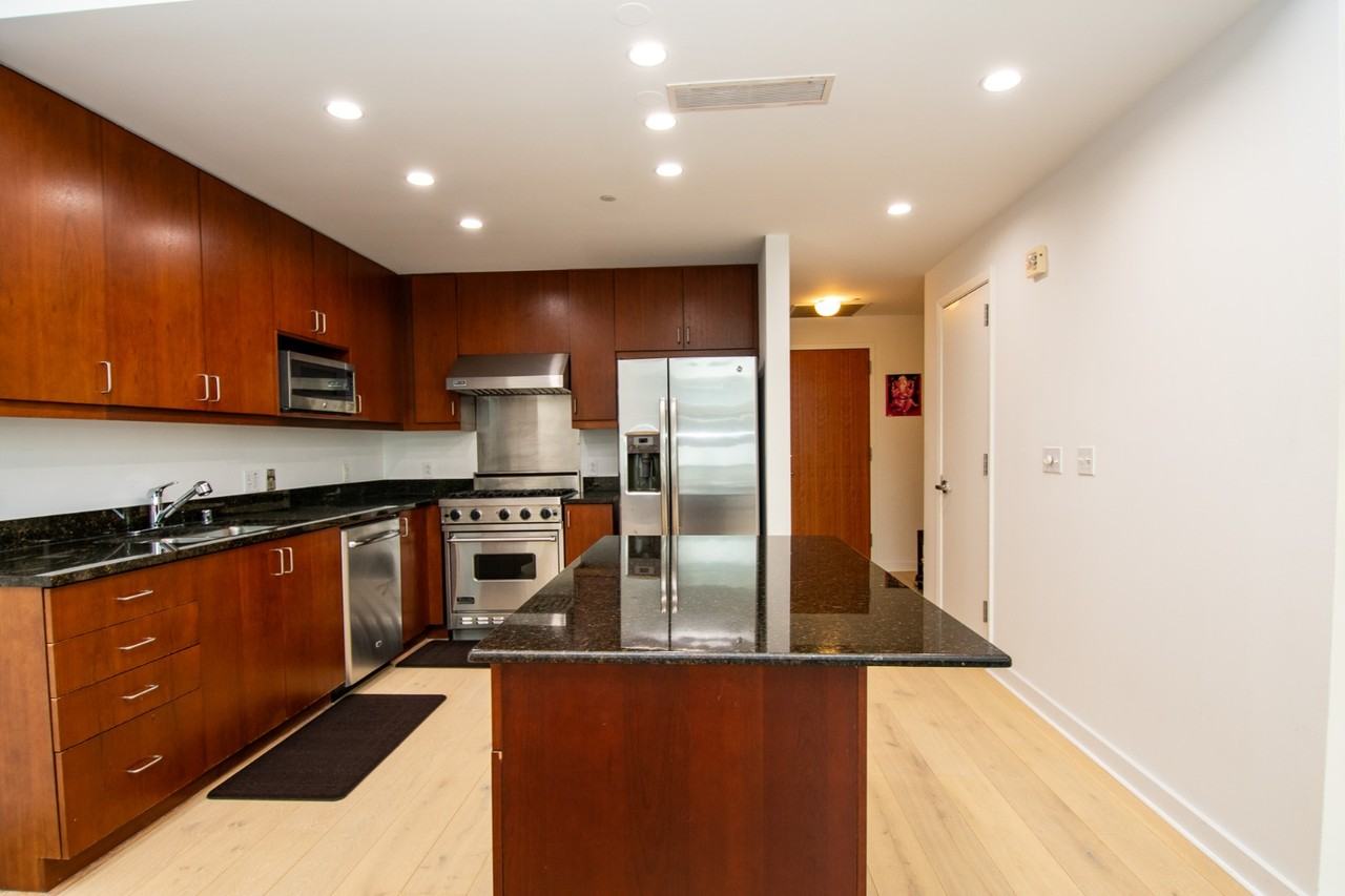 207 King St #510 - Photo 6 of 32