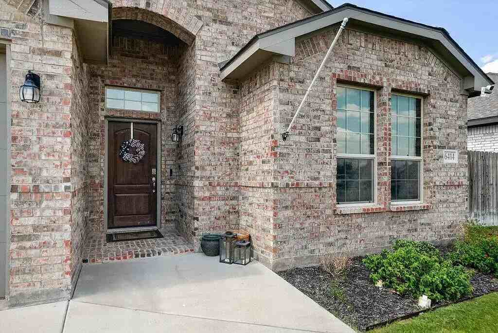6414 Fortitude Ct - Photo 7 of 38