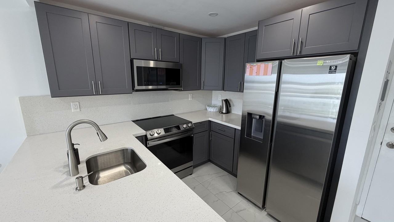 550 Bayshore Dr #507 - Photo 3 of 31