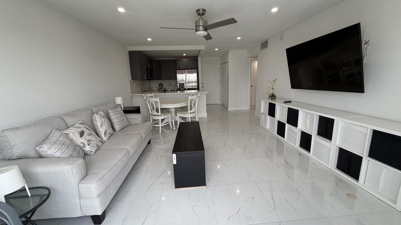 550 Bayshore Dr #507 - Photo 5 of 31