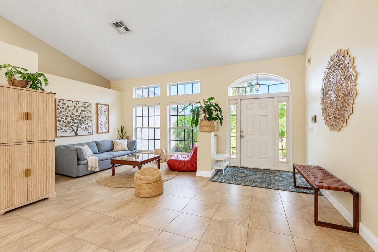 103 Sw Pilsner Cir - Photo 4 of 33