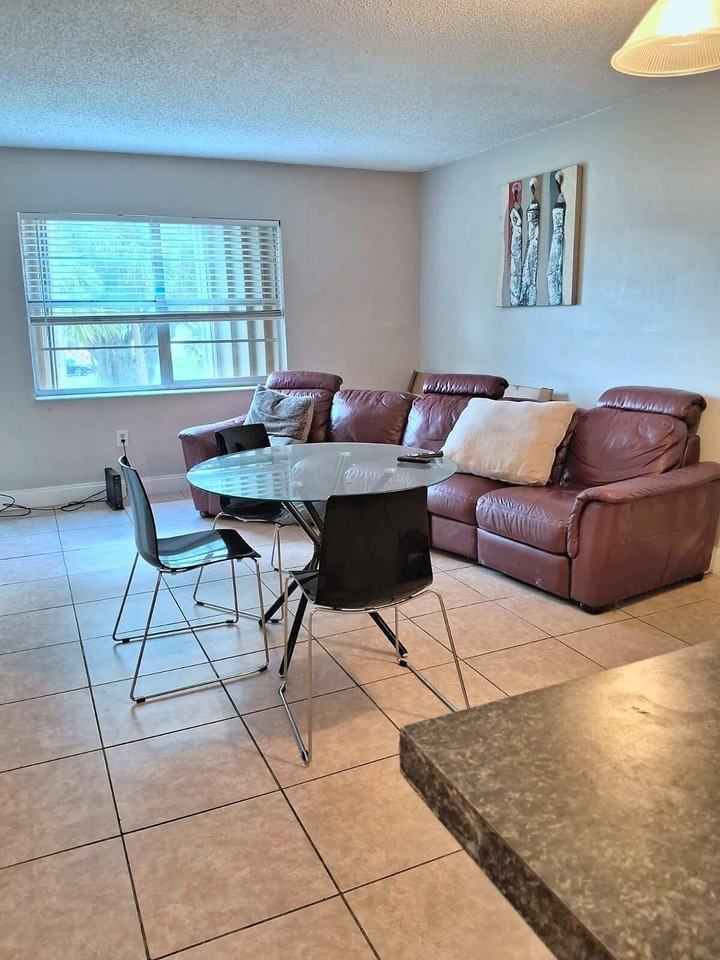 4334 Nw 9th Ave #7-2D - Photo 4 of 17