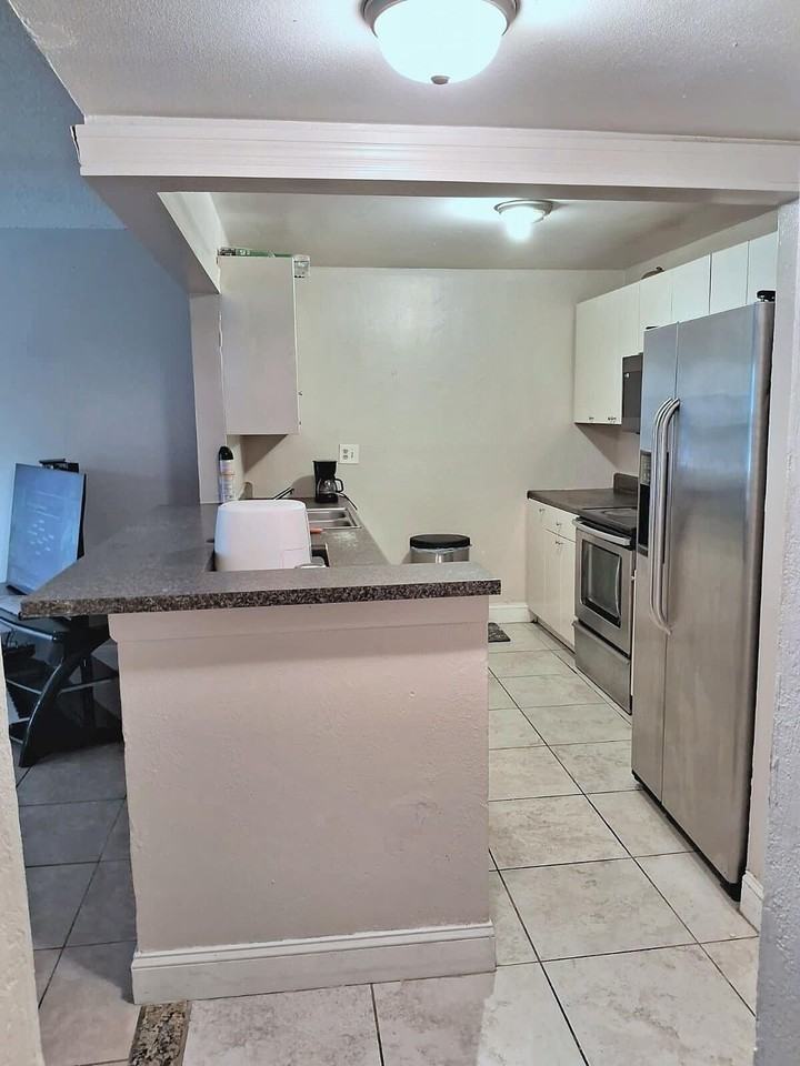 4334 Nw 9th Ave #7-2D - Photo 6 of 17