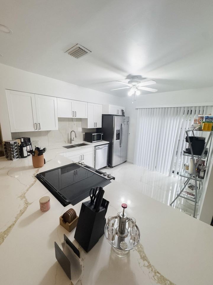 6989 Nw 29th Ln - Photo 3 of 18