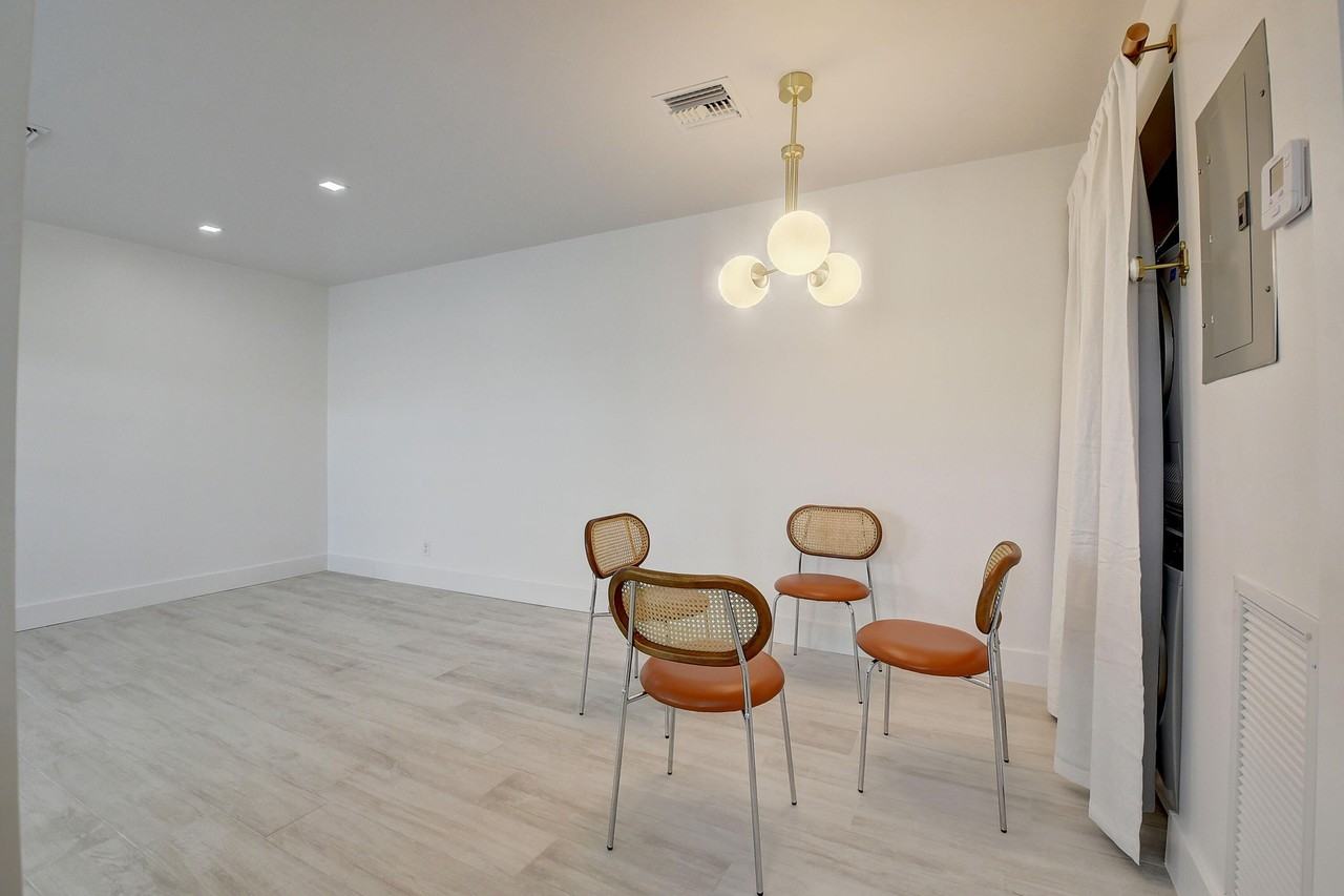 502 N H St #1 - Photo 4 of 13