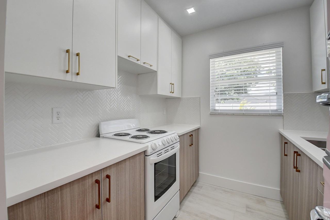 502 N H St #1 - Photo 7 of 13