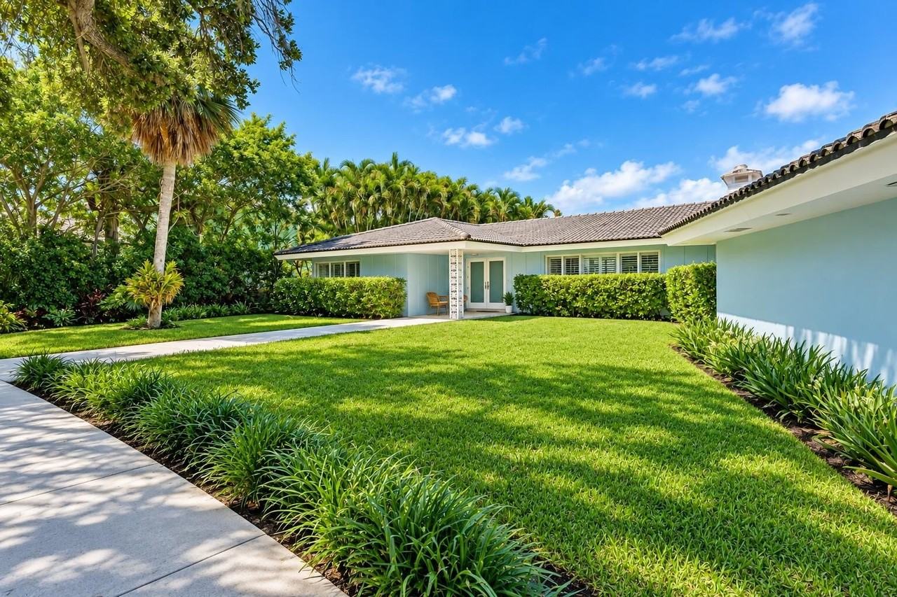 1141 Banyan Rd - Photo 3 of 26