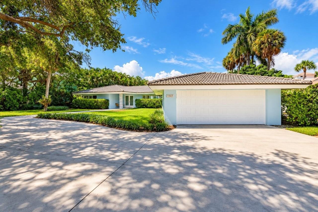 1141 Banyan Rd - Photo 4 of 26
