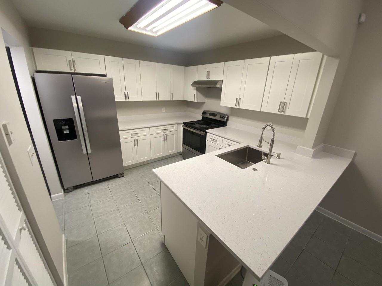 4144 Palm Bay Cir #B - Photo 2 of 3