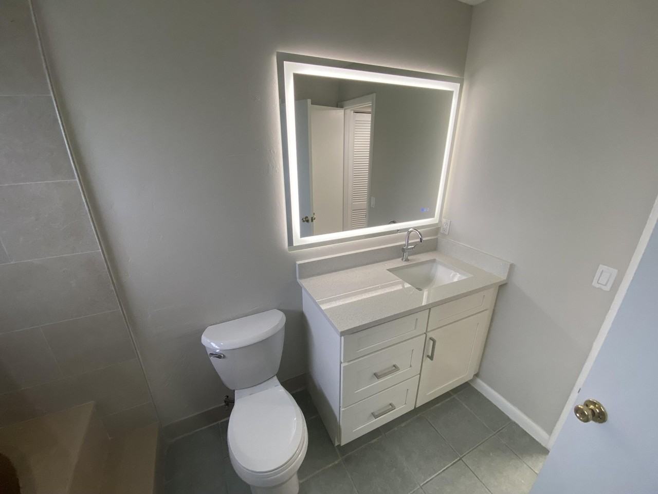4144 Palm Bay Cir #B - Photo 3 of 3