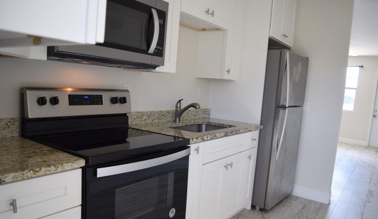 207 Southland Dr #2 - Photo 7 of 8