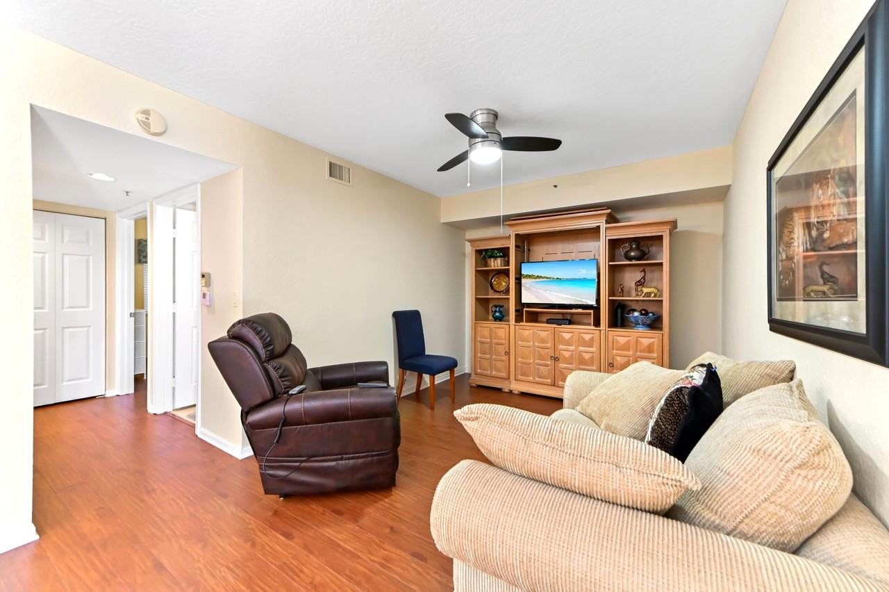 5842 Crystal Shores Dr #207 - Photo 6 of 40