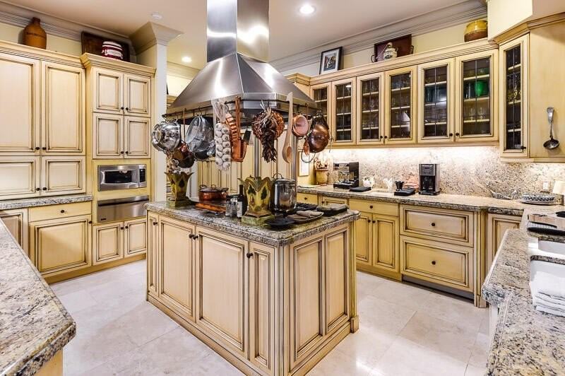 446 Brazilian Ave - Photo 7 of 12